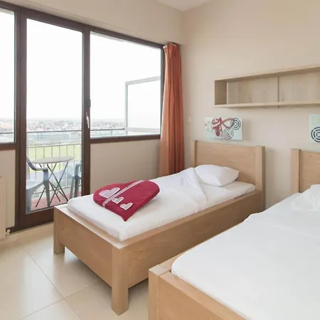 Apartment Splendid With Serene View